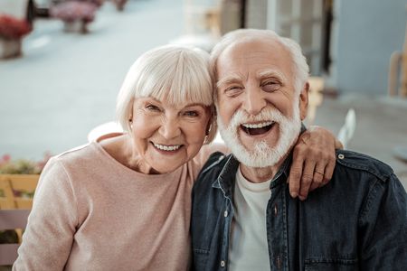 60歳からの出会いはどうすればいい おすすめの婚活方法を紹介 トラブルブック