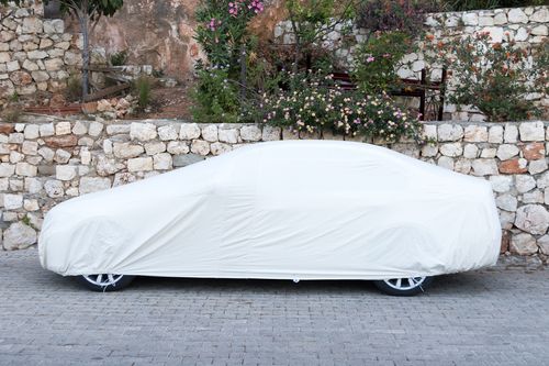 鳥のフンがよく落とされる車の色がある その理由と予防策をご紹介 トラブルブック 鳥のフンがよく落とされる車の色がある その理由と予防策をご紹介 トラブルブック